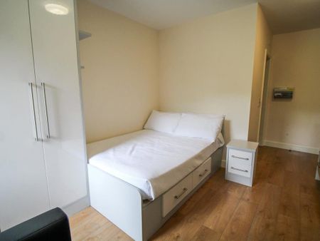 Studio to rent - Photo 3