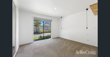 Sunny, Secure & Stylish Living Moments from Carrum Beach - Photo 5