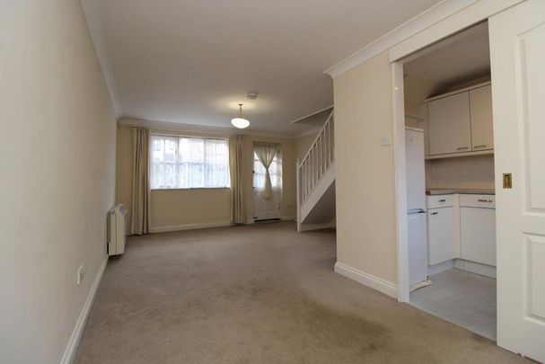 2 bedroom semi-detached house to rent - Photo 1
