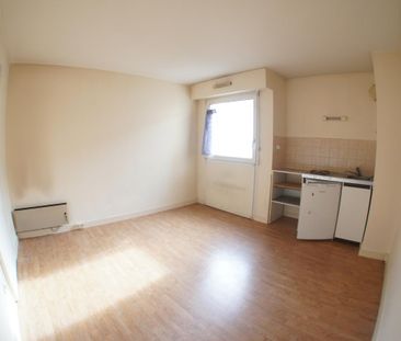 Location Appartement 1 pièce 19m² ANGERS 49100 - Photo 2