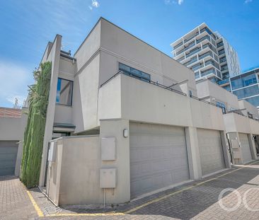 Open The Door to Contemporary City Living - Photo 2