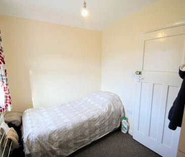 5 bedroom semi-detached house to rent - Photo 5