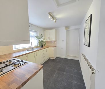 Two bedroom flat - Photo 5