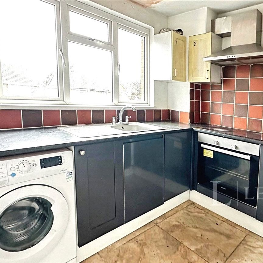 5 bedroom house to rent Brendon Avenue, Luton, Bedfordshire, LU2 - Photo 1