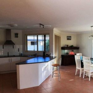 For Rent Low Set Family Home - Photo 2