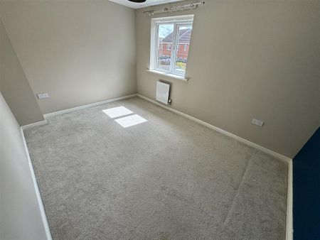 4 bedroom detached house to rent - Photo 5