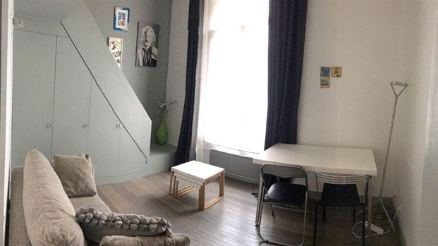 Location Appartement 1 pièce 26m² PARIS 16ème - Photo 1