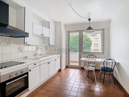 Location Appartement 3 pièces 90m² LINGOLSHEIM 67380 - Photo 4