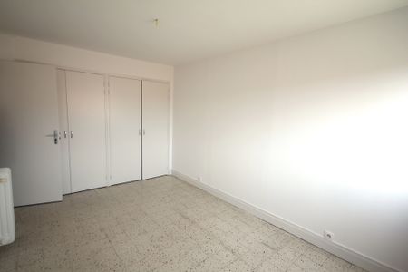 A LOUER APPARTEMENT RENOVE GRASSE SUD - Photo 3