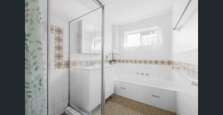 Spacious & Well-Located Two Bedroom Apartment - Photo 4