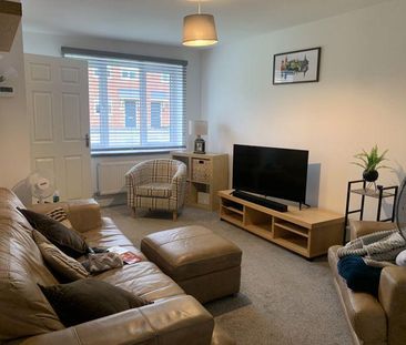 2 bedroom property to rent - Photo 1