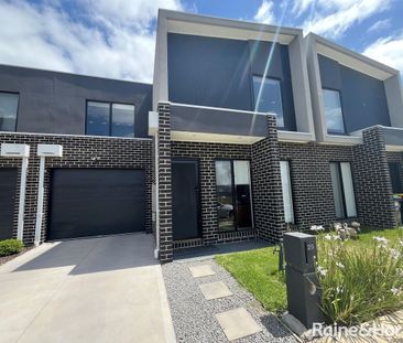 29 Warangal Way, Deanside, VIC 3336 - Photo 6