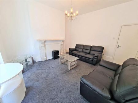 1 bedroom ground floor flat to rent - Photo 2