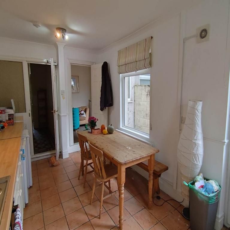 4 bedroom terraced house to rent - Photo 1