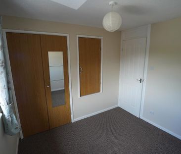 2 bedroom semi-detached house to rent - Photo 3