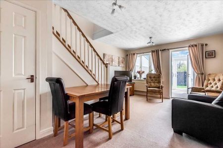 2 bedroom terraced house to rent - Photo 4
