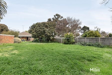 50 Lantana Street, Ivanhoe - Photo 5