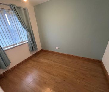 4 bedroom detached house to rent - Photo 3