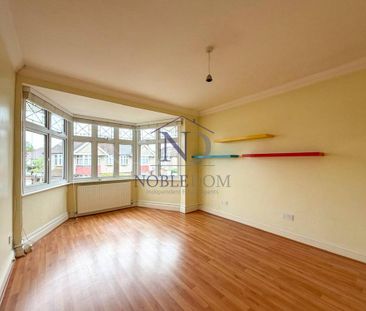 4 bedroom semi-detached house to rent - Photo 2