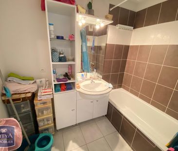 Location Appartement 3 pièces 53m² ST MICHEL 16470 - Photo 1