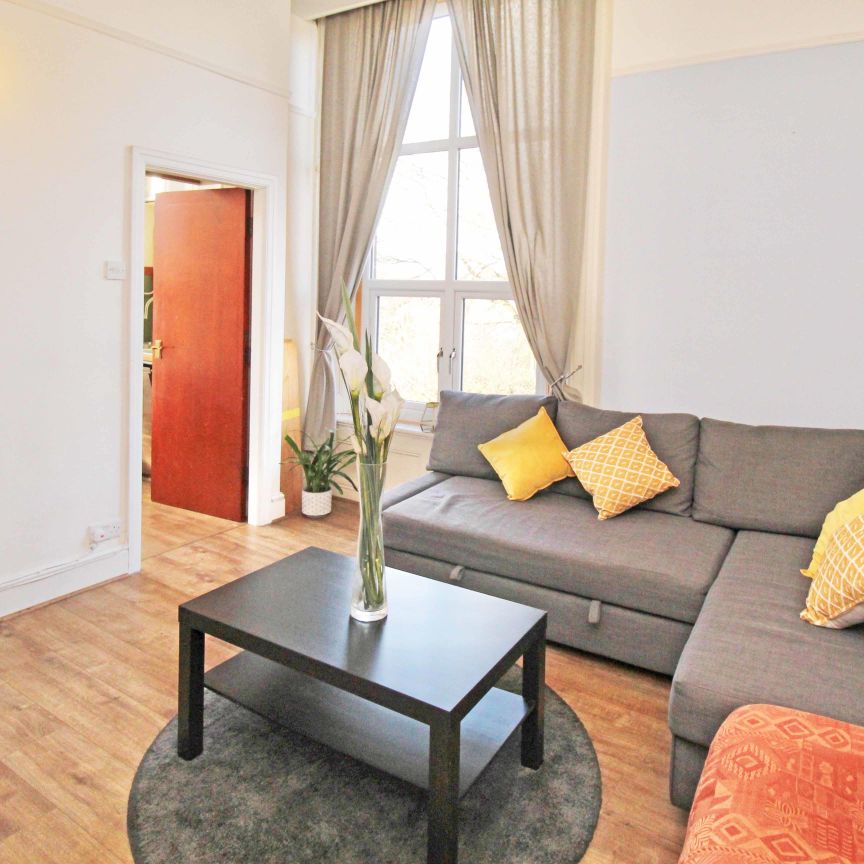 2 bedroom apartment to rent - Photo 1