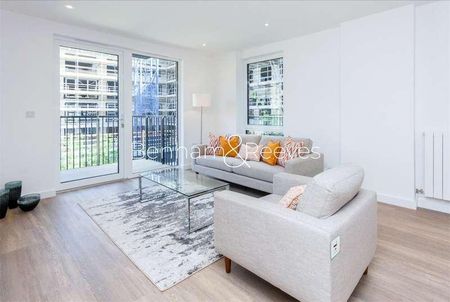 Endeavour House, Ashton Reach, Surrey Quays, SE16 - Photo 2