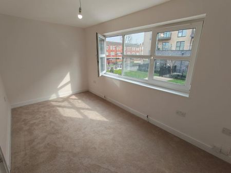 3 bedroom maisonette to rent - Photo 4