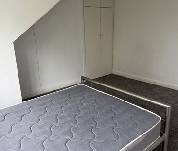 2 Bed Terraced House, Bayswater Place, LS8 - Photo 1