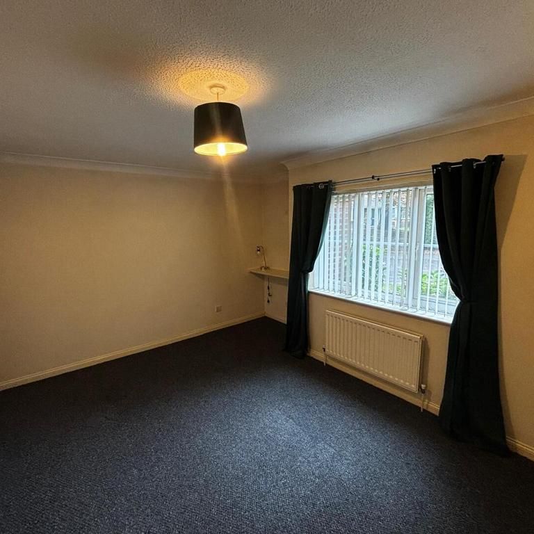 2 bedroom ground floor flat to rent - Photo 1