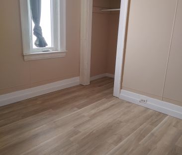 1333 VICTORIA 2 BEDROOMS - Photo 2