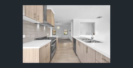 Cardinia Lakes gem made for year-round entertaining! - Photo 4