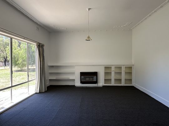 7320A Goulburn Valley Highway, Kialla West VIC 3631 - Photo 1