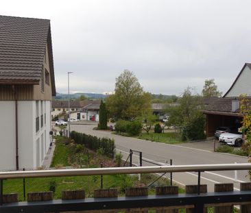 Charmante 2.5-Zimmer-Wohnung an ruhiger und ländlicher Lage - Photo 3
