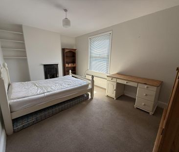 3 bedroom terraced house to rent - Photo 6