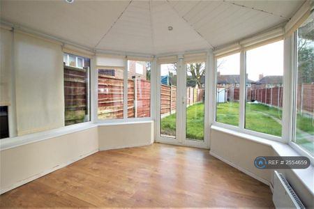 3 bedroom terraced house to rent - Photo 5