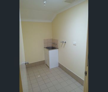 30 Merrimac Loop, Rockingham, WA, 6168 - Photo 5