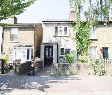 2 bedroom semi-detached house to rent - Photo 2