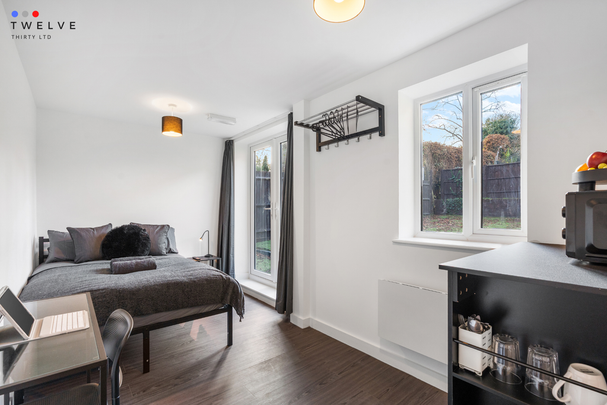 Studio to rent - Photo 1