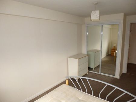 3 bedroom apartment to rent - Photo 5