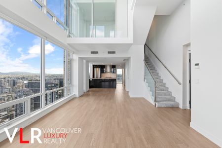 Condo in Downtown Vancouver, BC - Photo 2