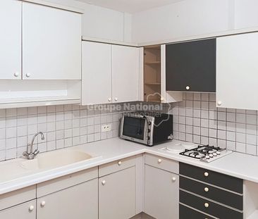 Appartement T3 avec balcon situé sur Bourg Saint Andéol, - Photo 1