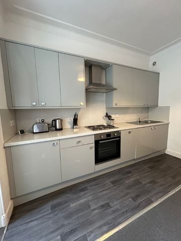 3 bedroom apartment to rent - Photo 5