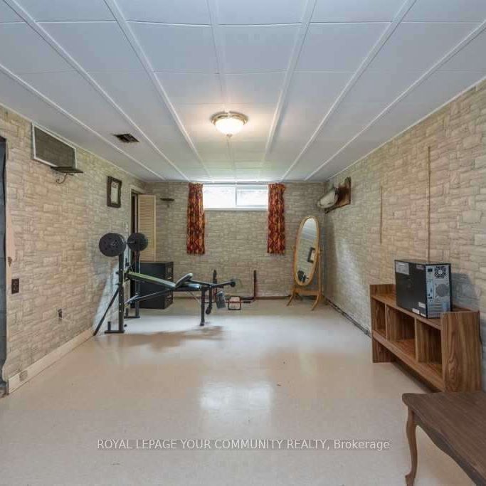 For Lease - 11 Oak Street, Barrie, Ontario - Photo 1