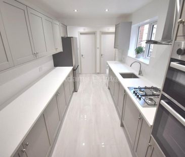 5 bedroom terraced house to rent - Photo 6