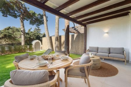 2 Bedroom Apartment For Rent in Nueva Andalucía, Málaga - Photo 4