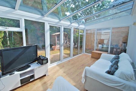 3 bedroom detached house to rent - Photo 3