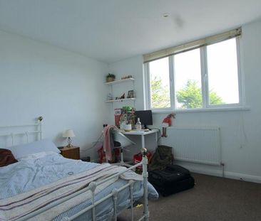 6 bedroom property to rent - Photo 4
