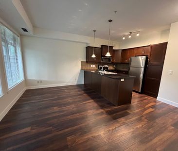 1 Bed +Den, 1 Bath – Aria - Photo 3