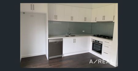 Modern Comfort in the Heart of Clayton – Walk to Monash & Shops! - Photo 3