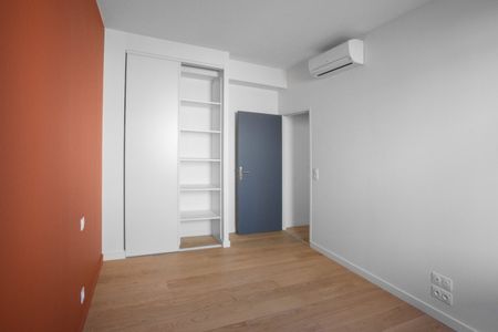 COLOGNE (32430) - Photo 2